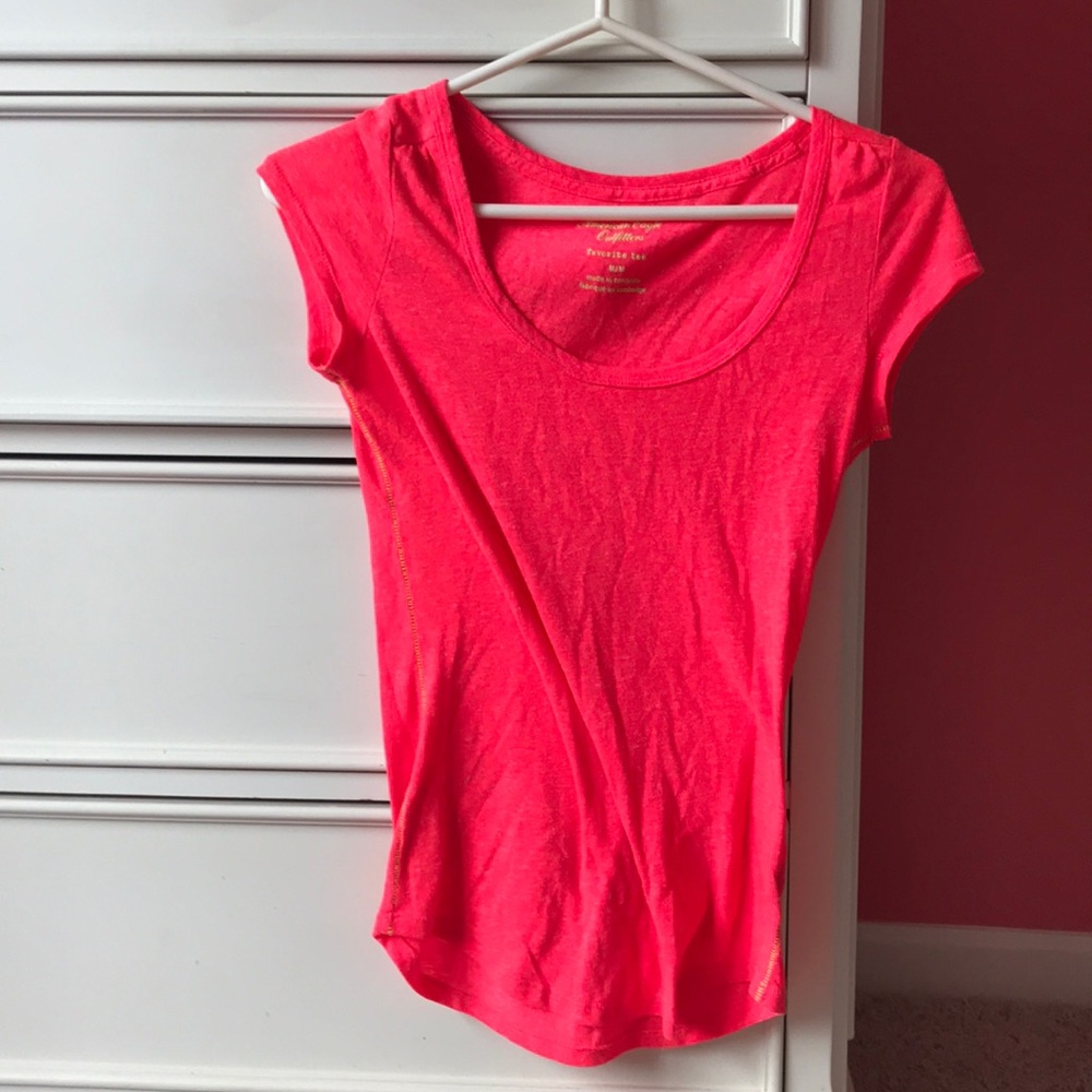 American Eagle neon pink favorite tee